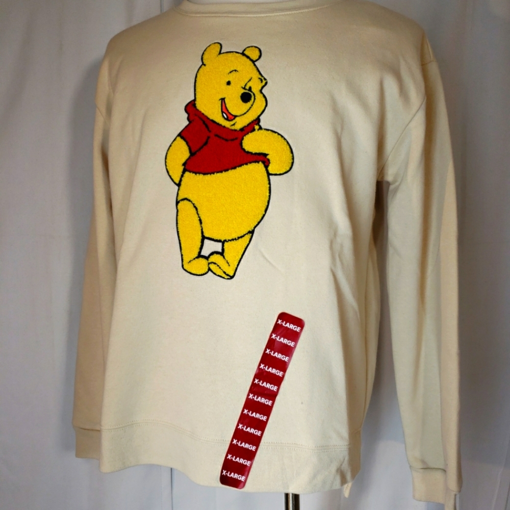 Size XL Women's Top. Winnie the Pooh Adult Sweatshirt. Fleece Ivory Gold. New